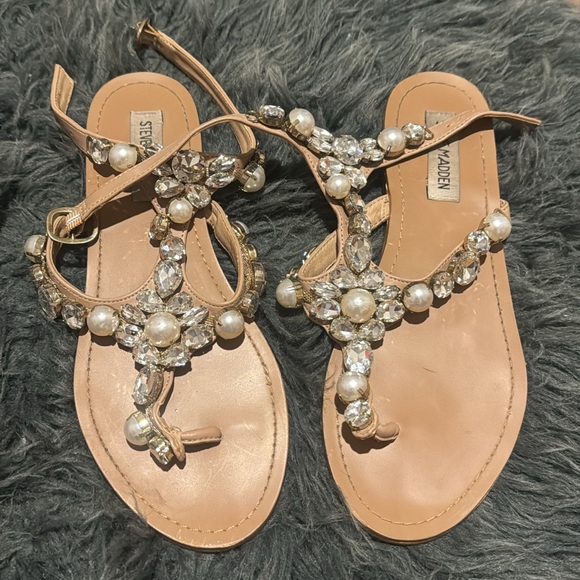Steve Madden Beige Crystal Embellished Sandals - Picture 1 of 1